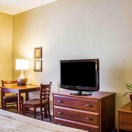 Comfort Inn Guilford Near I-95 Екстериор снимка