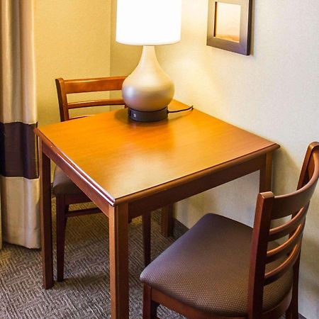 Comfort Inn Guilford Near I-95 Екстериор снимка
