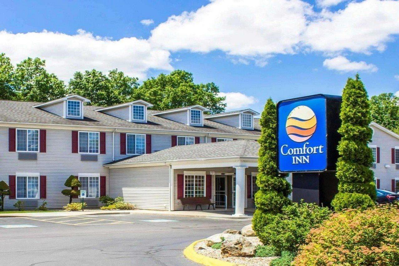 Comfort Inn Guilford Near I-95 Екстериор снимка
