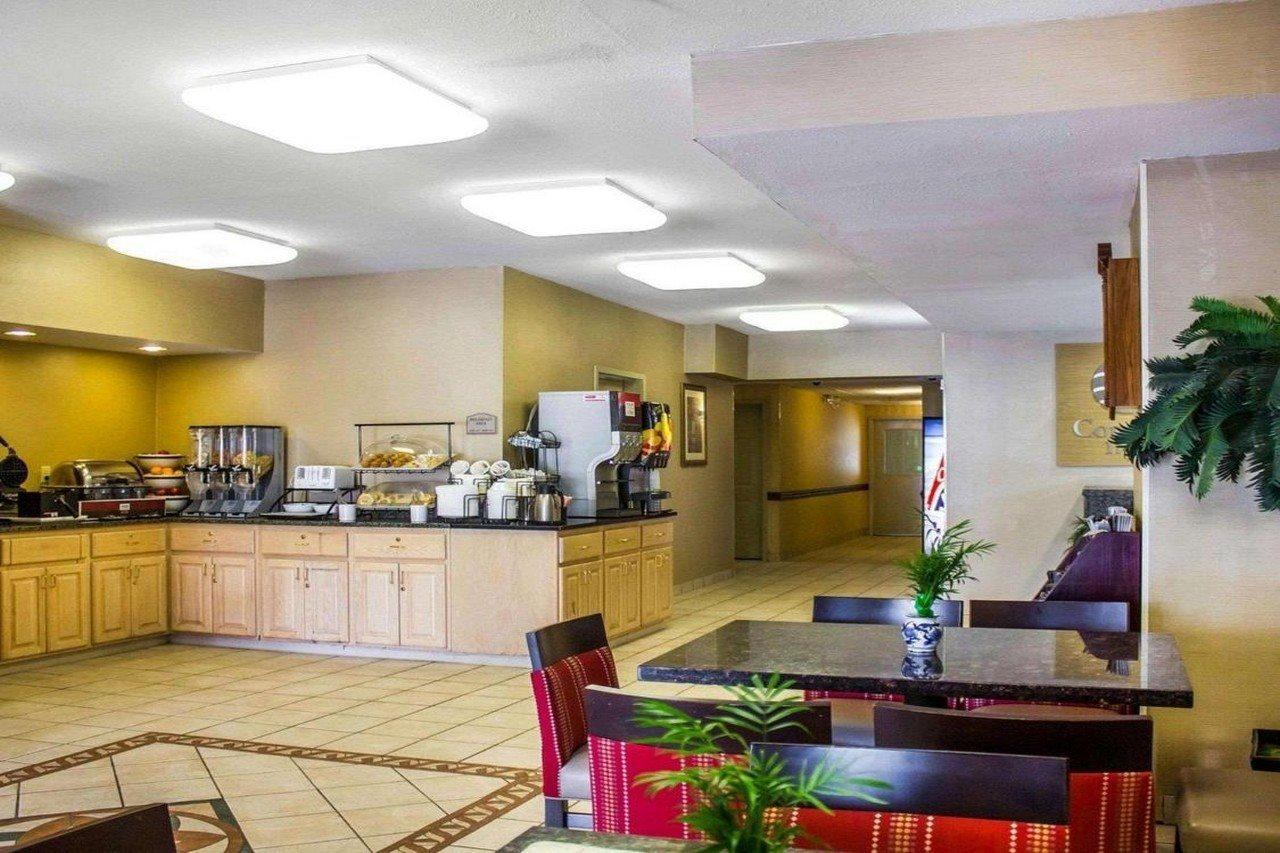Comfort Inn Guilford Near I-95 Екстериор снимка