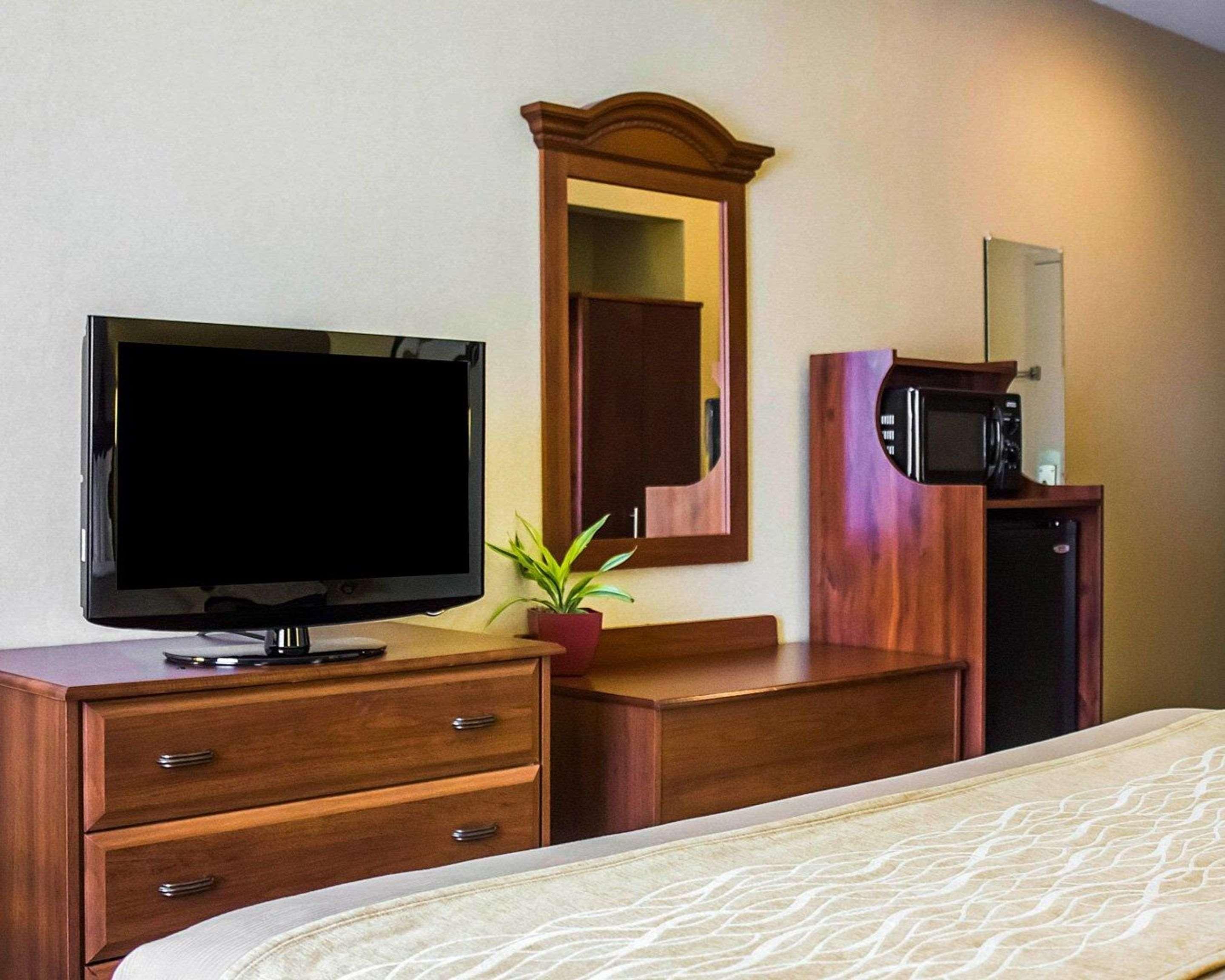 Comfort Inn Guilford Near I-95 Екстериор снимка