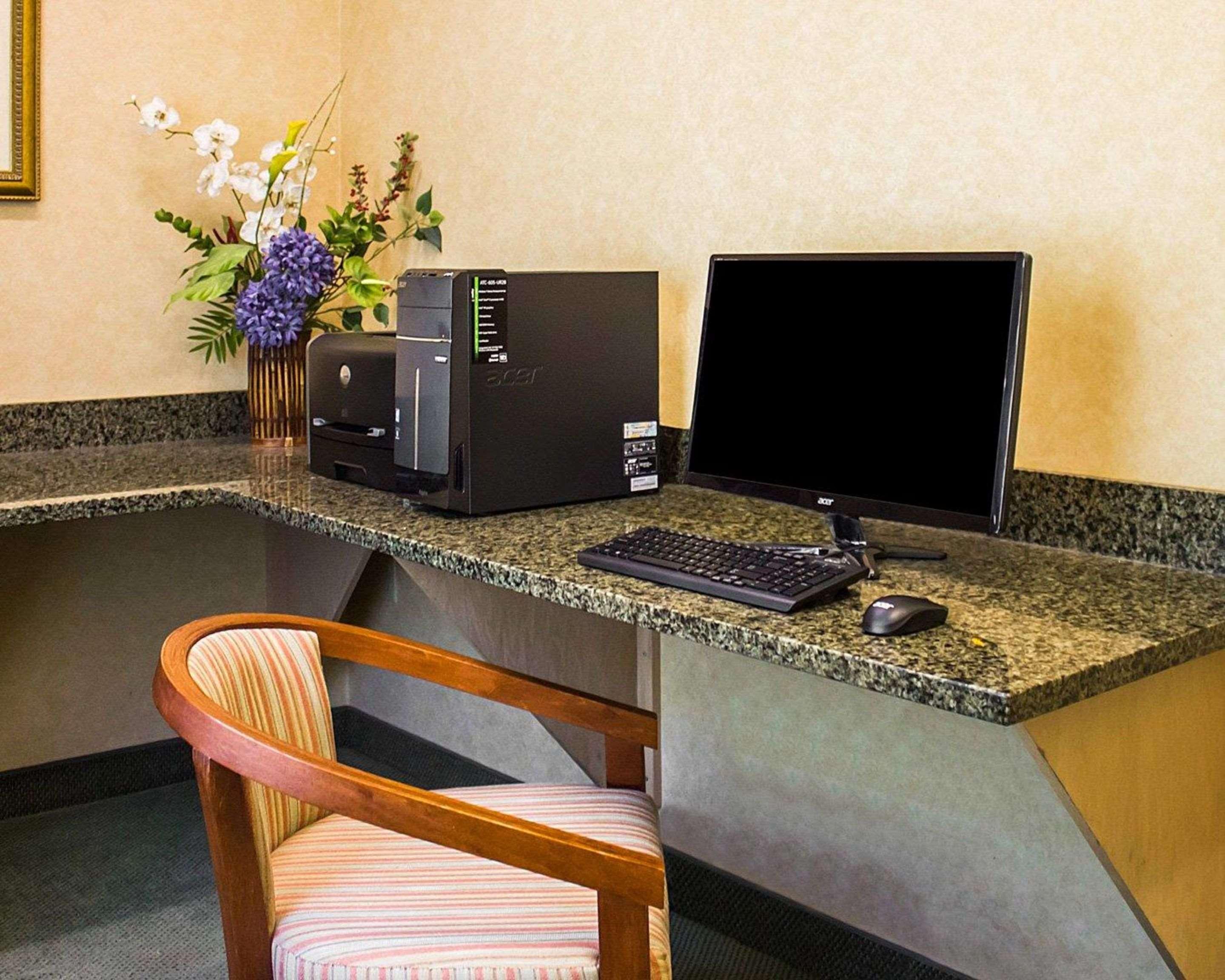 Comfort Inn Guilford Near I-95 Екстериор снимка