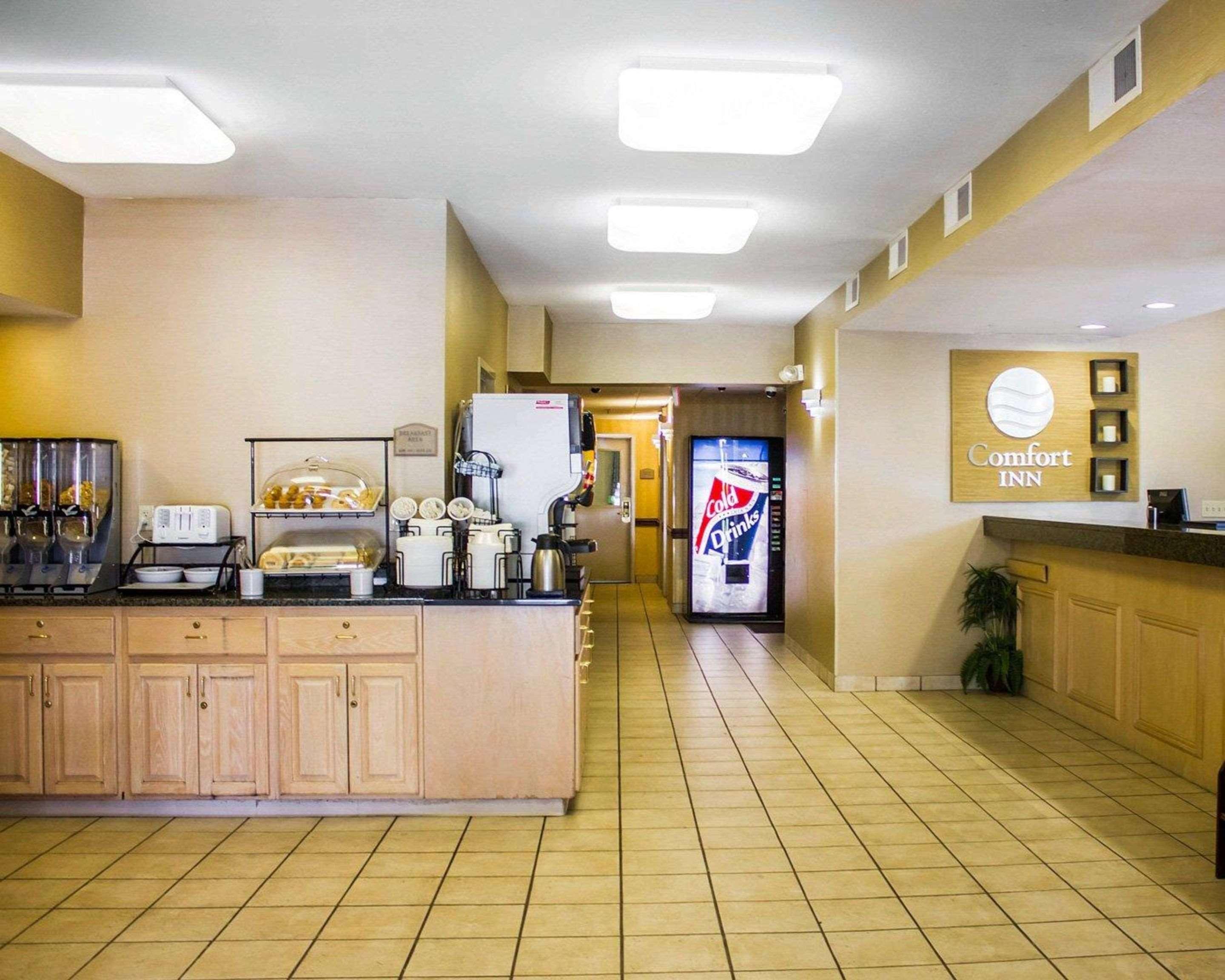 Comfort Inn Guilford Near I-95 Екстериор снимка