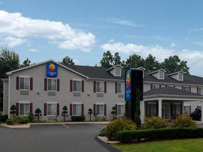 Comfort Inn Guilford Near I-95 Екстериор снимка