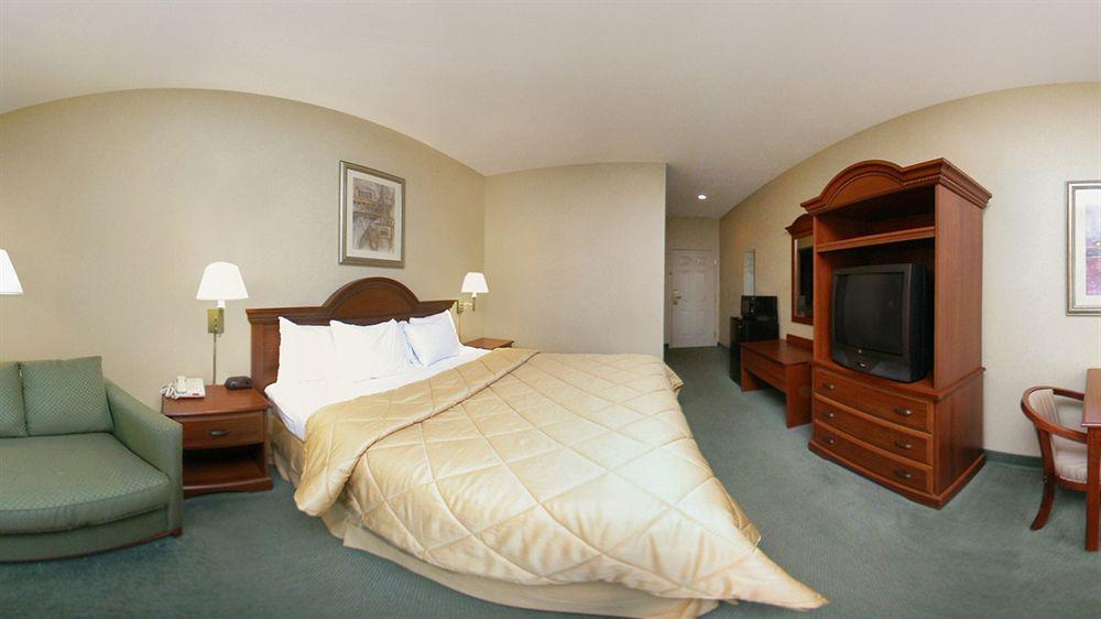 Comfort Inn Guilford Near I-95 Екстериор снимка