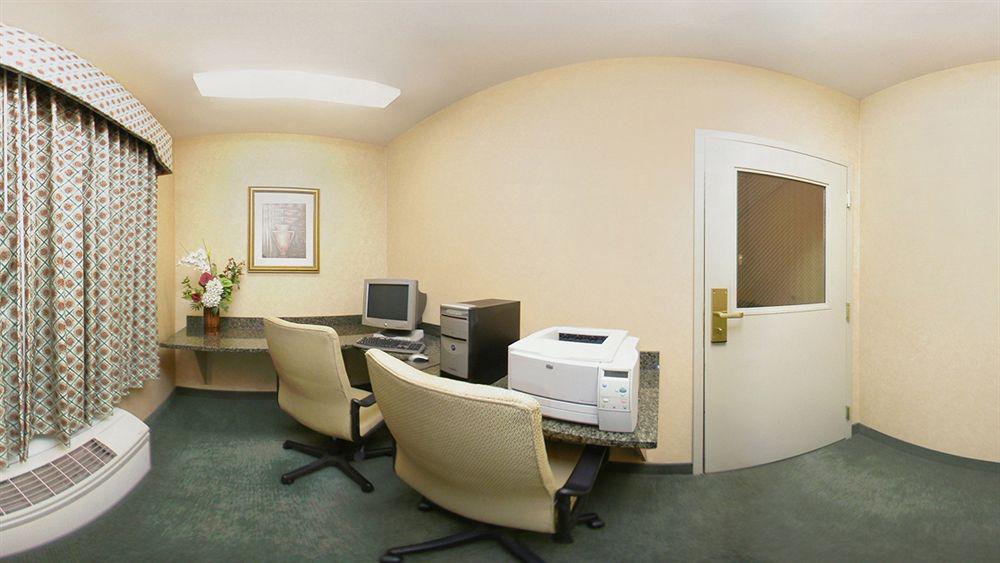 Comfort Inn Guilford Near I-95 Екстериор снимка